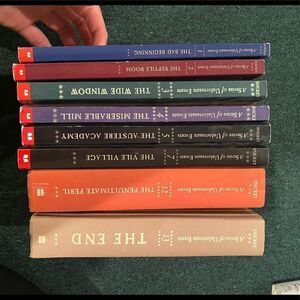 ⭐️HOST PICK⭐️ Series of Unfortunate Events Books